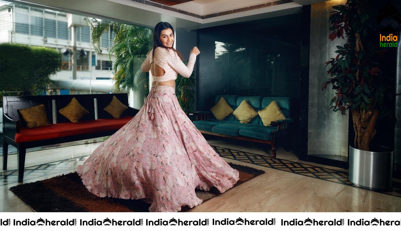 Nikki Galrani Latest Hot Candid Clicks Set 2
