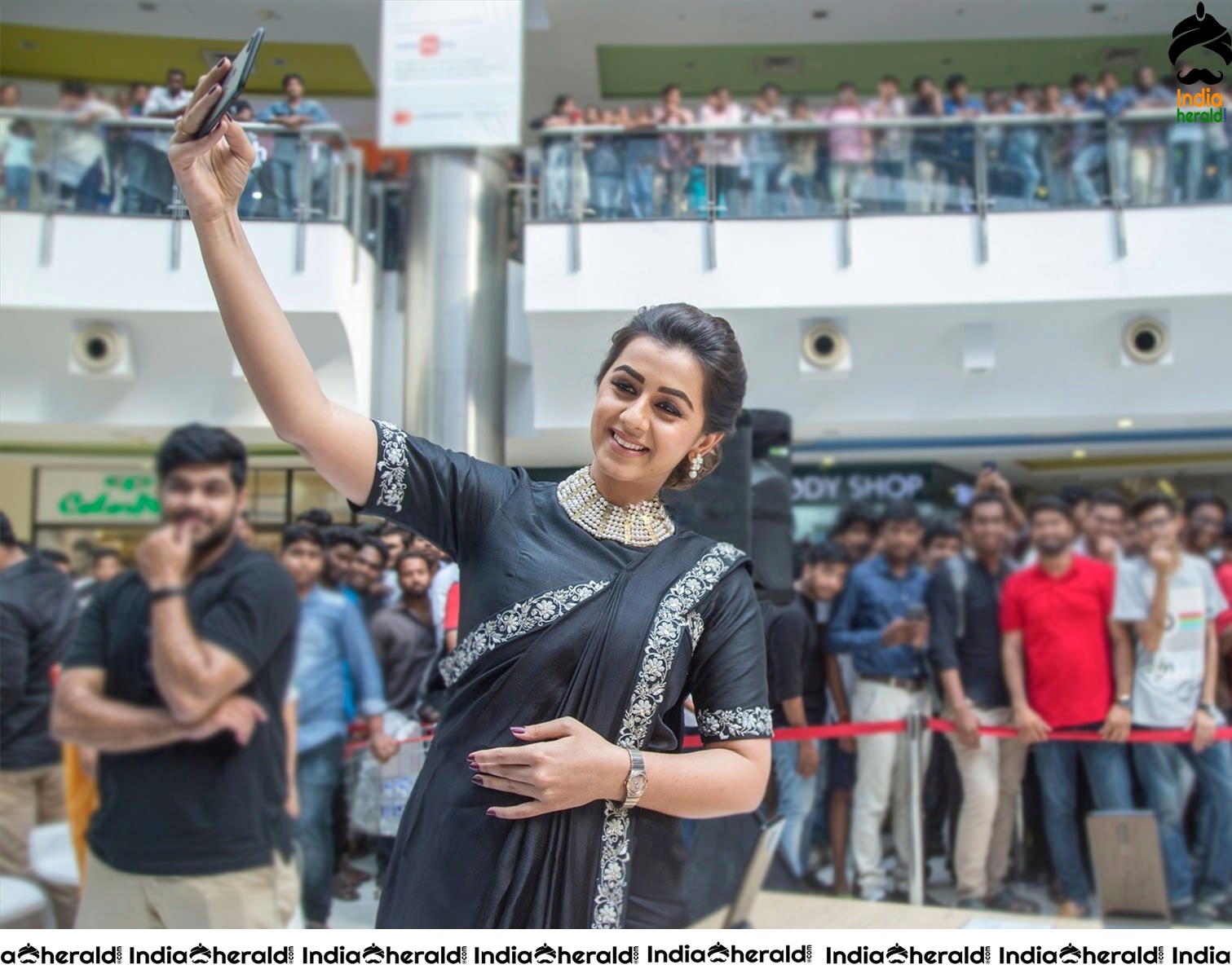 Nikki Galrani Latest Hot Candid Clicks Set 3