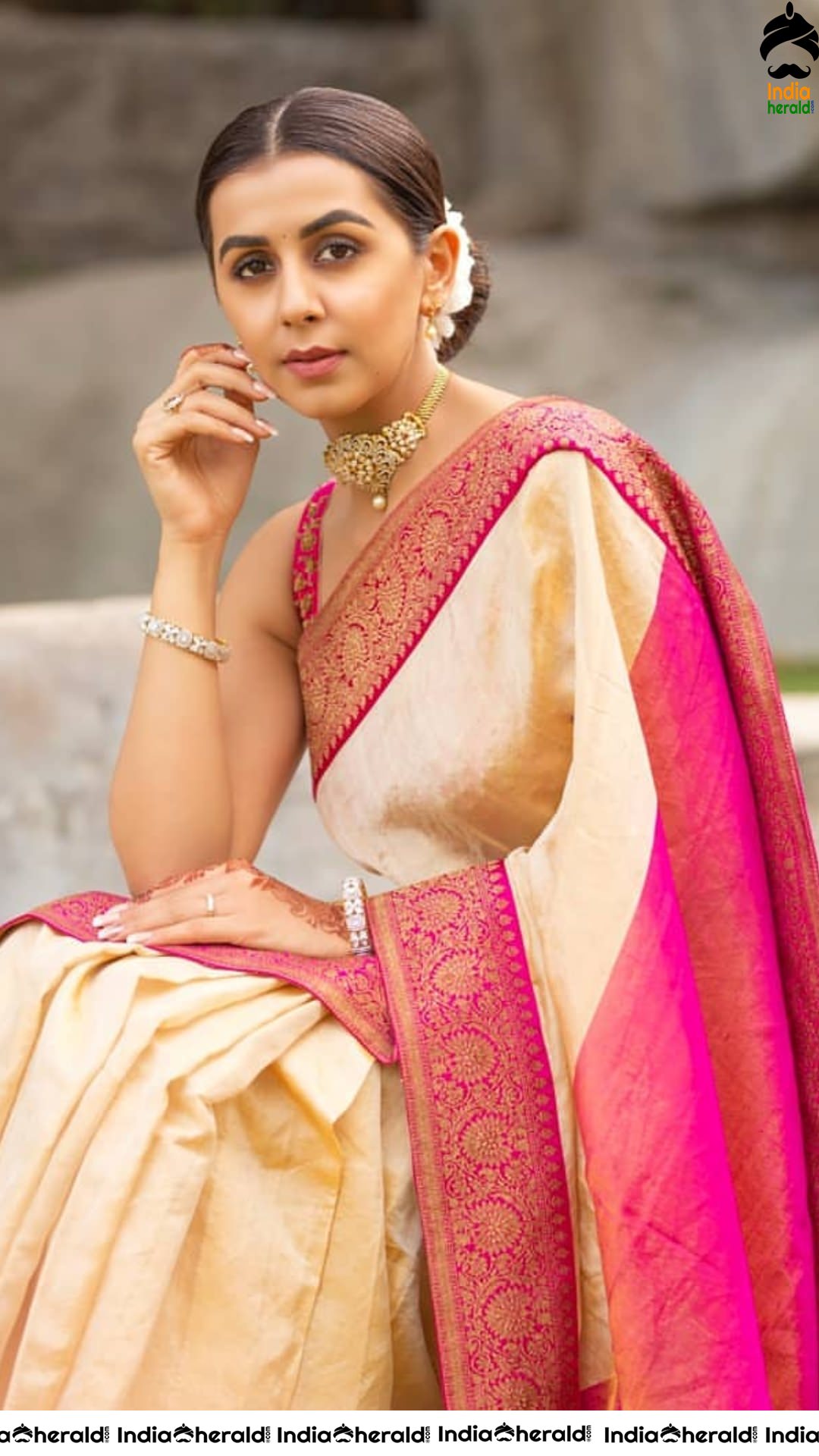 Nikki Galrani Latest Hot Candid Clicks Set 3