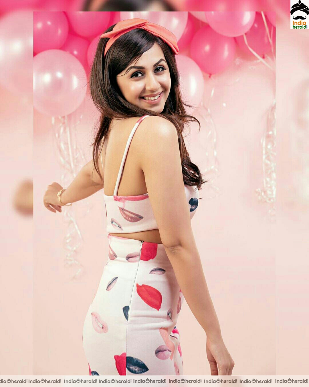 Nikki makes funny expression at a photoshoot