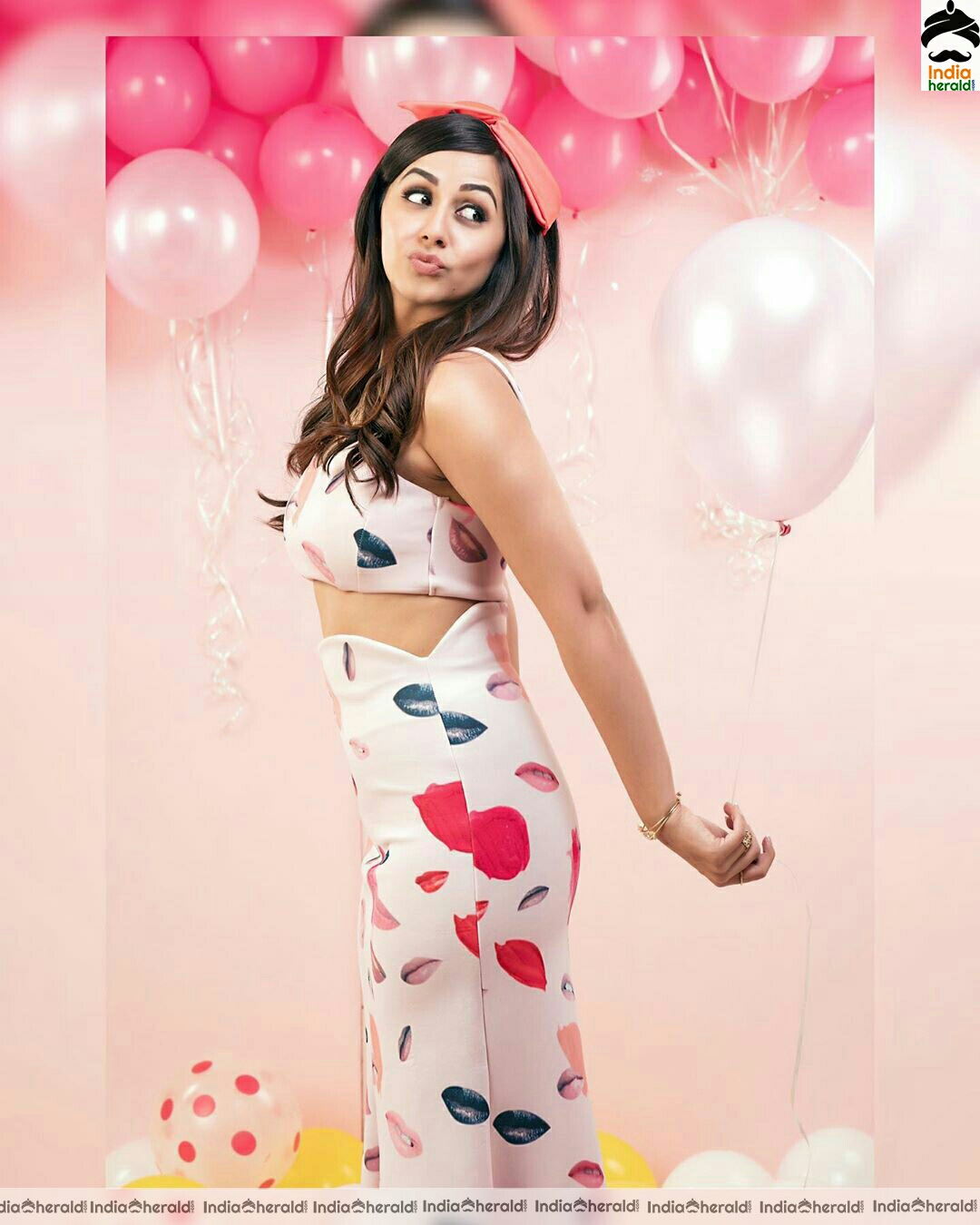 Nikki makes funny expression at a photoshoot