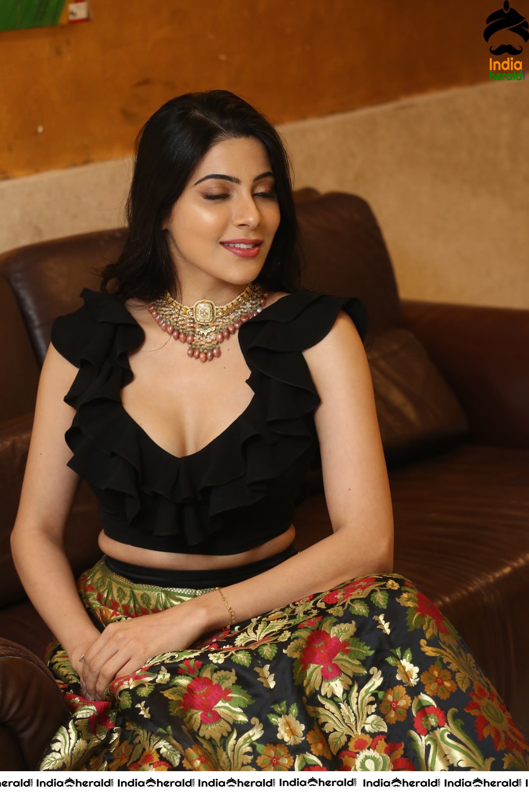 Nikki Tamboli Lookind Delicious in Black Set 2