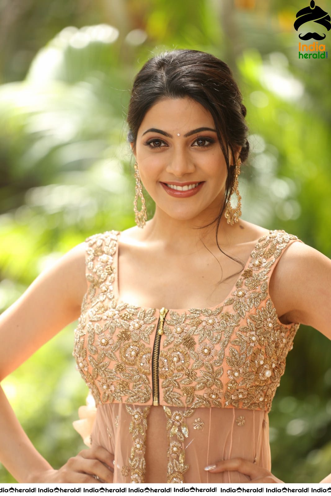 Nikki Tamboli Too Hot in Tight Cream Color Sexy Costume Set 2