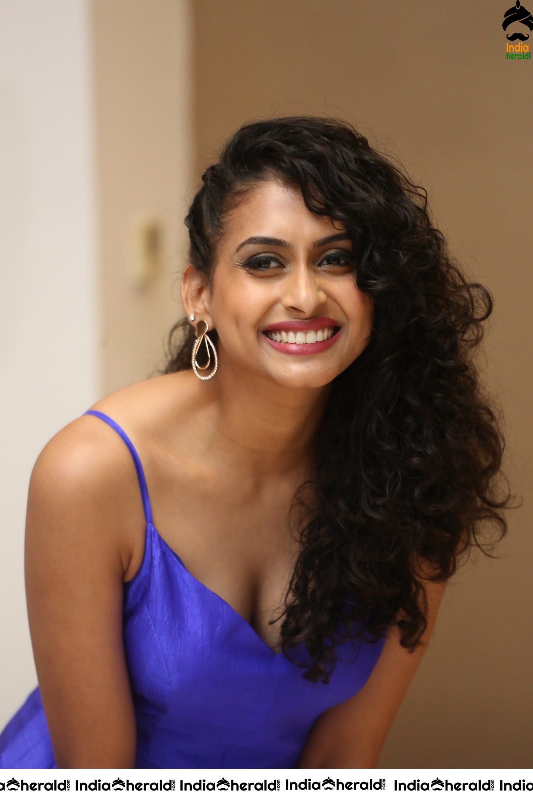 Nithya Naresh Seducing Hot Photos in a Sexy Attire