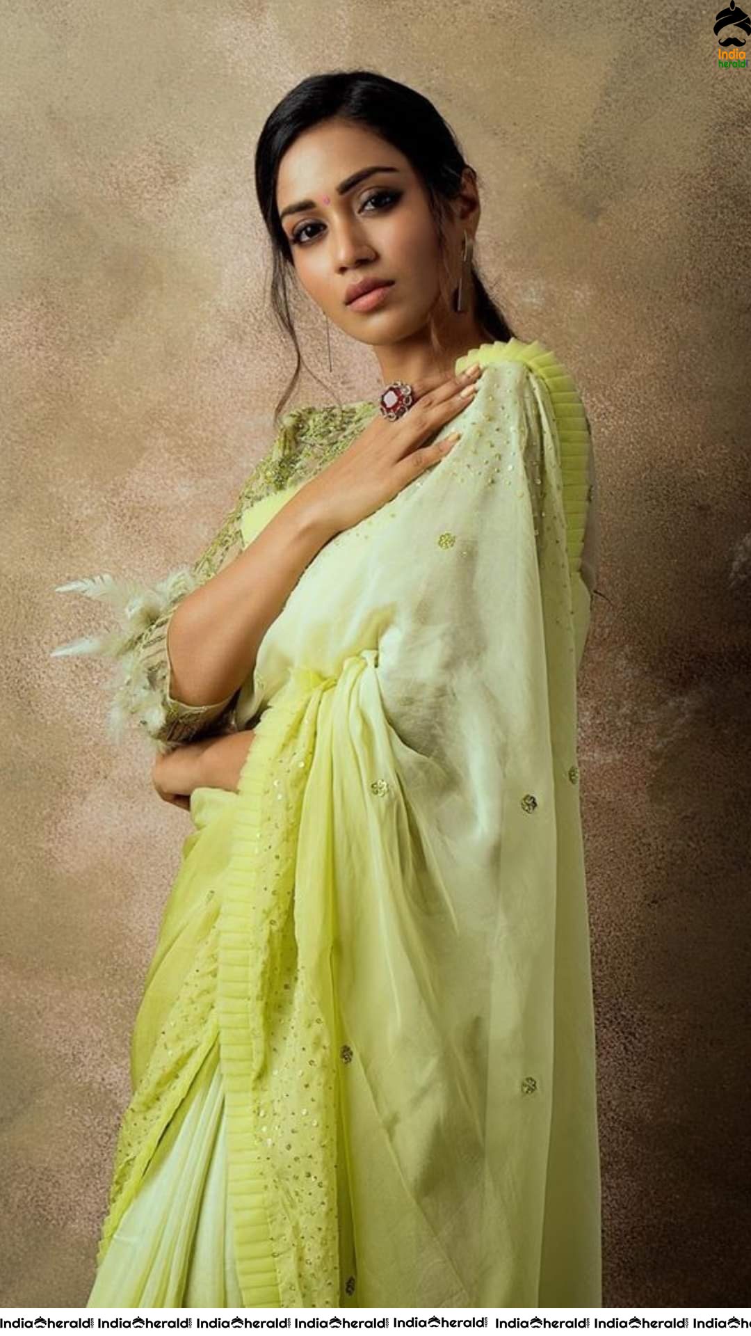 Nivetha Pethuraj Latest Hot Compilation Photos Set 3