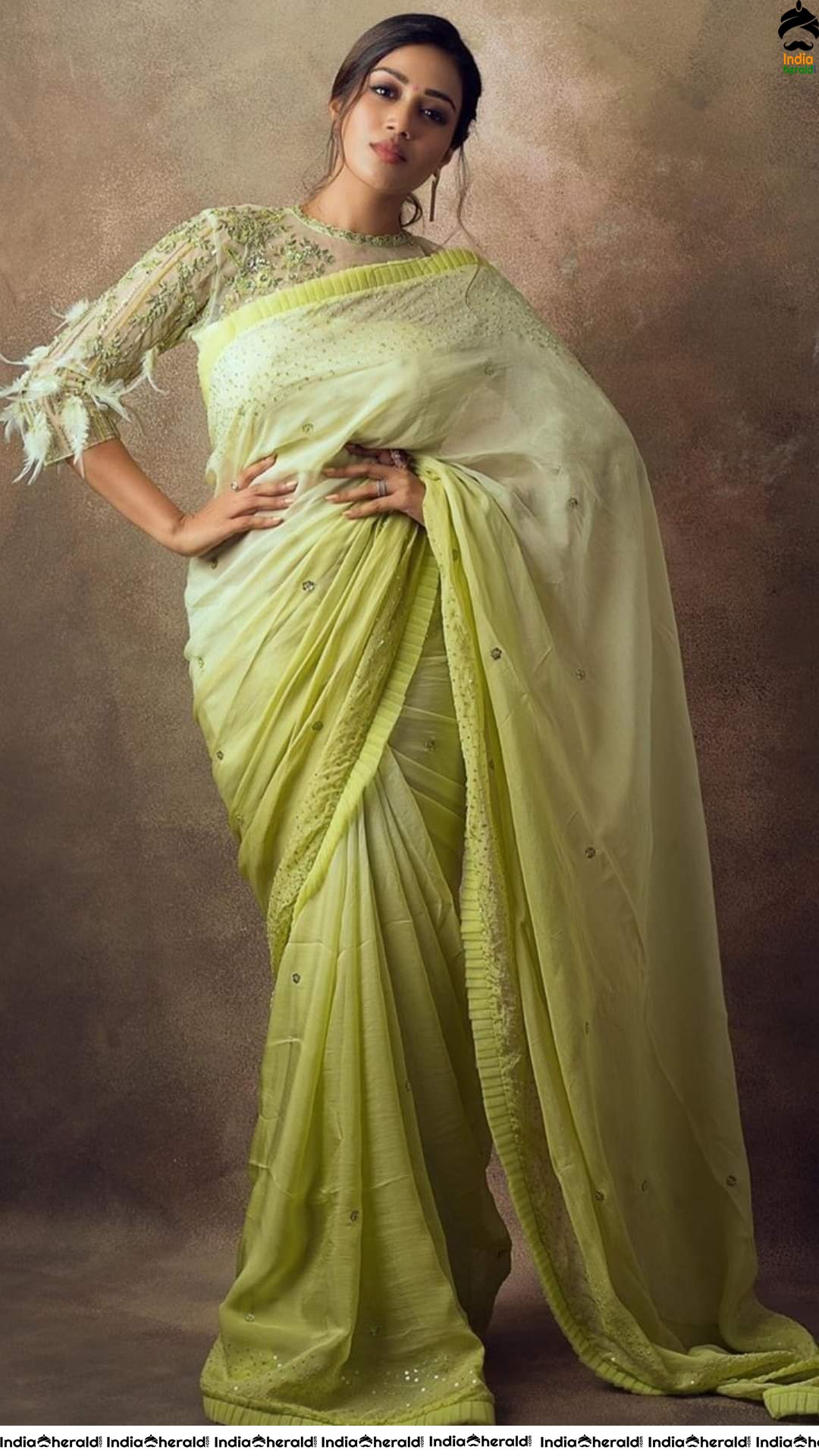 Nivetha Pethuraj Latest Hot Compilation Photos Set 4