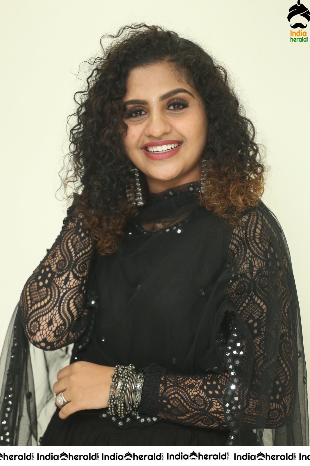 Noorin Shereef Latest Stills in Black Set 2
