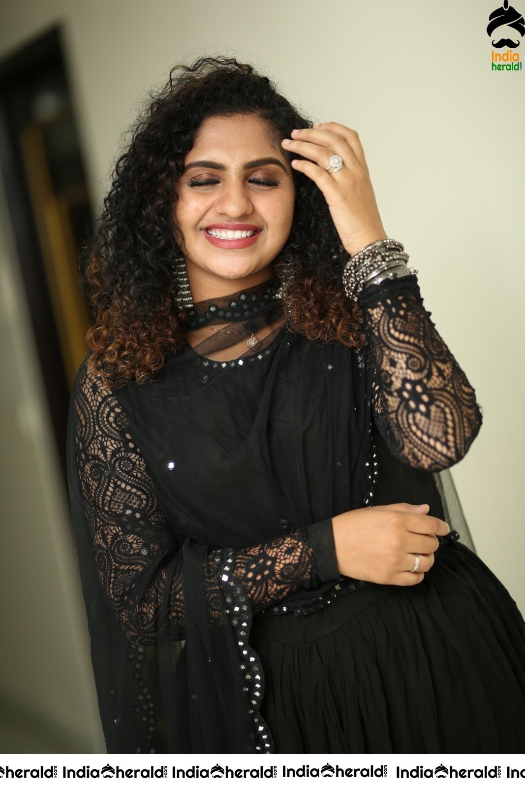 Noorin Shereef Latest Stills in Black Set 2