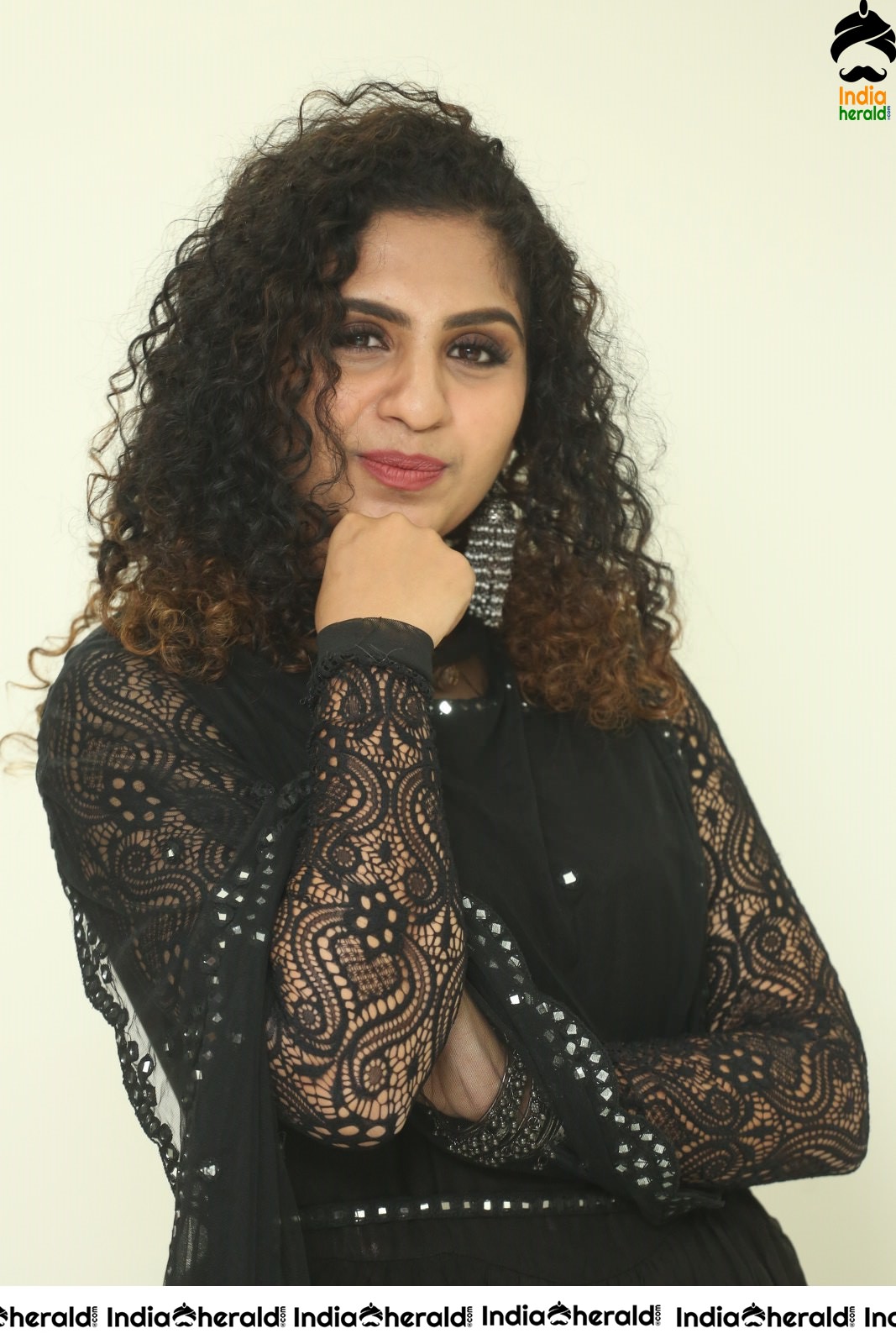 Noorin Shereef Latest Stills in Black Set 2