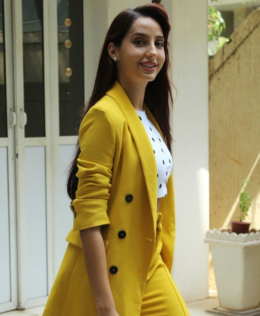Nora Fatehi Dazzling Yellow Suit