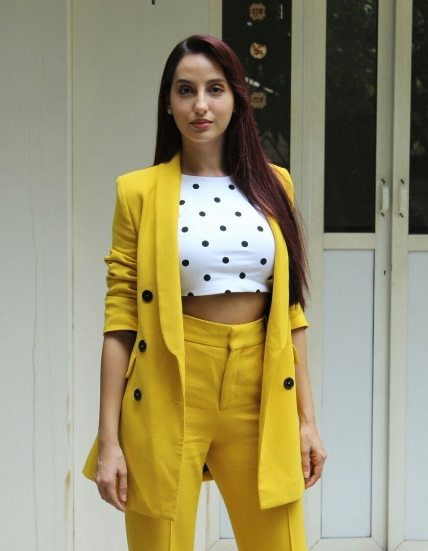 Nora Fatehi Dazzling Yellow Suit