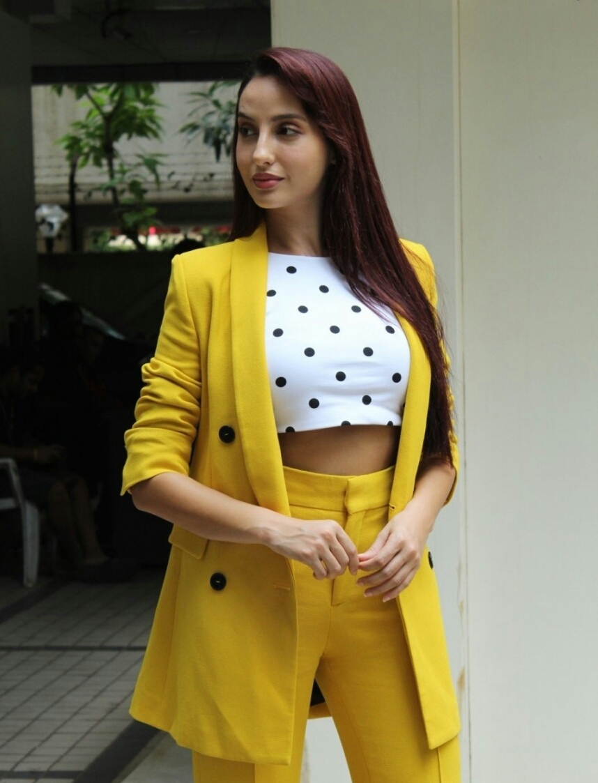 Nora Fatehi Dazzling Yellow Suit