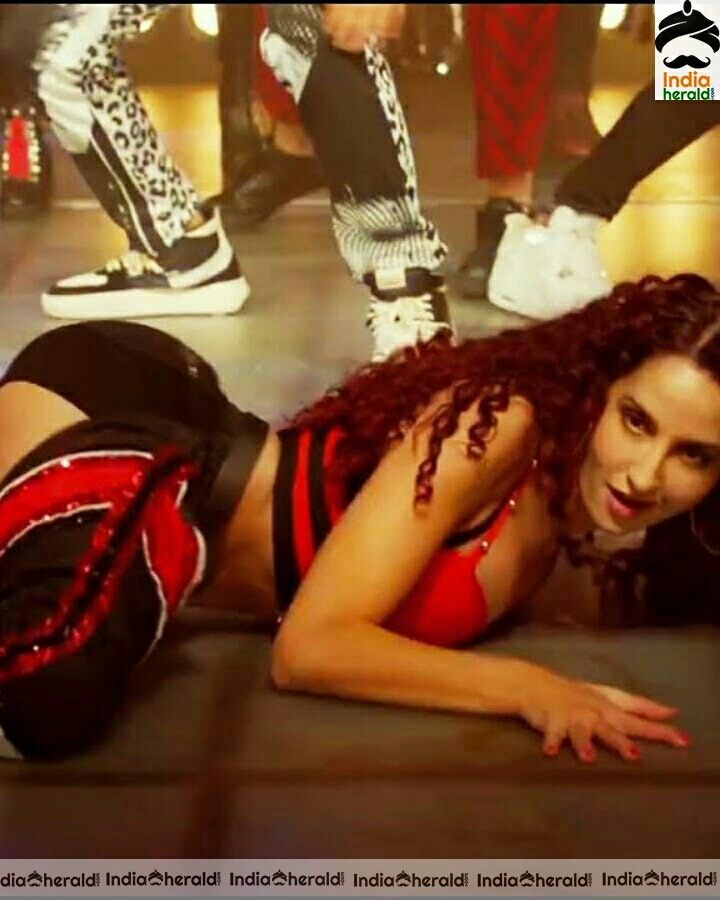 Nora fatehi hot compilation photo stills