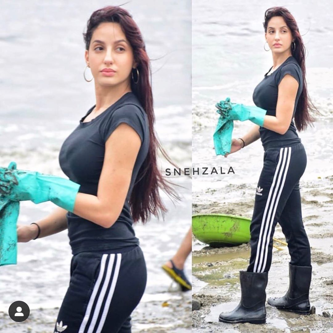Nora fatehi Cleaning The Beaches Of Mumbai