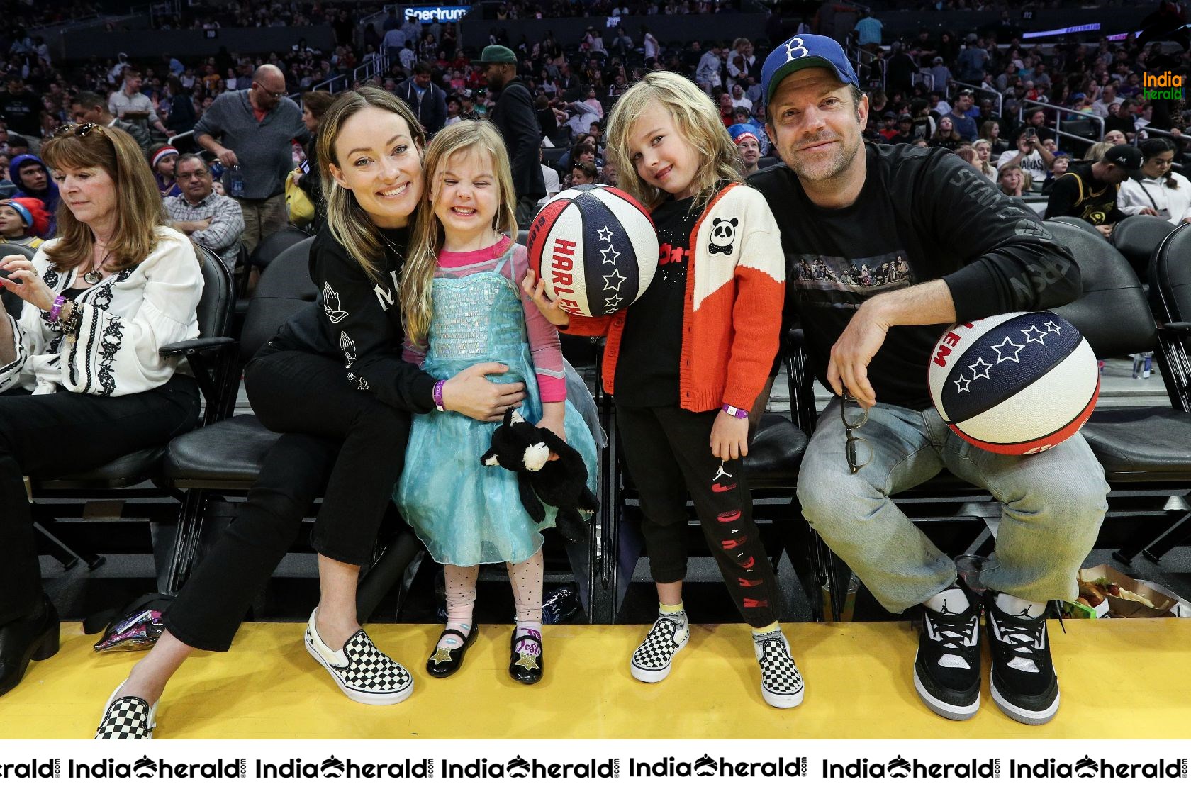 Olivia Wilde attends Harlem Globetrotters game in Los Angeles