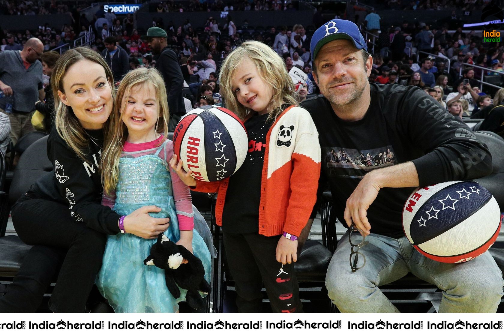 Olivia Wilde attends Harlem Globetrotters game in Los Angeles