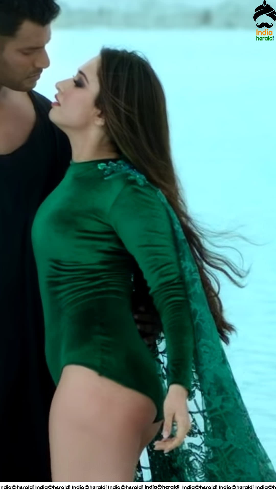 Oops Tamanna Bum Exposed Unexpected in a Tight Dress Hot Photos Set 1