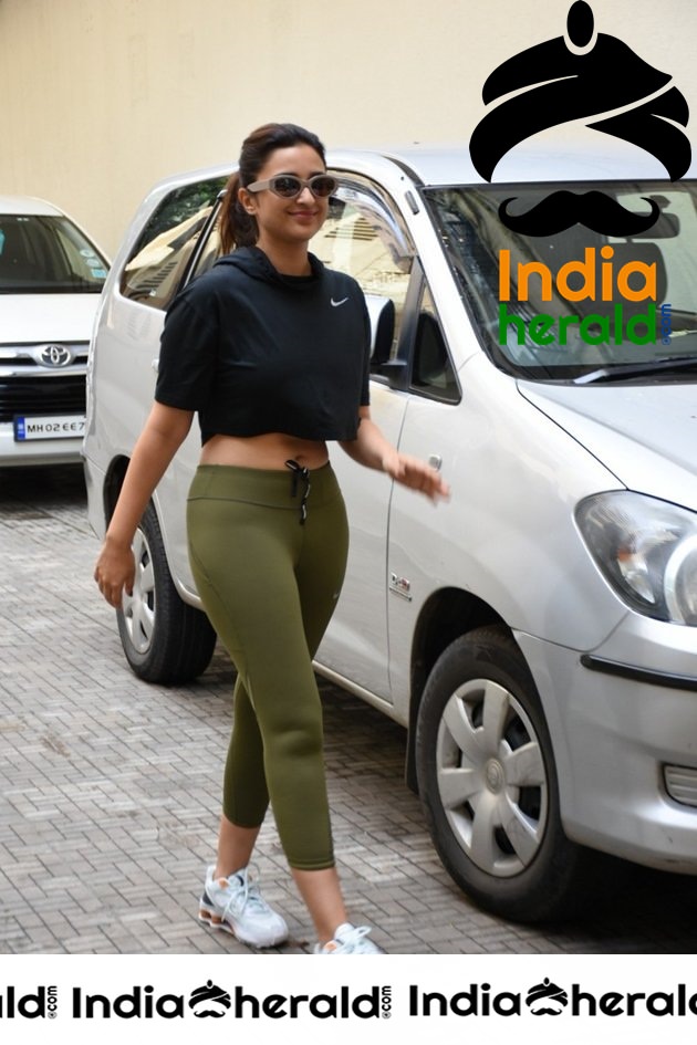Parineeti Chopra Seen in Black Crop Top and Yoga Pants Exposing her Navel