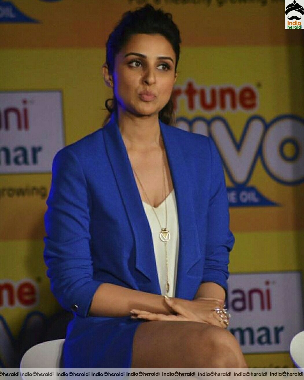 Parineeti Chopra Shows Her Hot Thighs Show In These Photo Stills