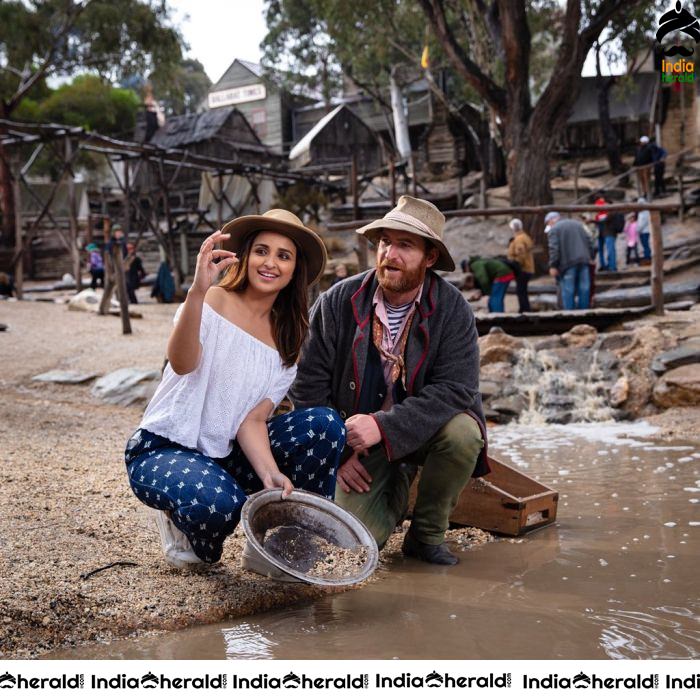 Parineeti Chopra Sizzling Hot Latest Photos Set 2