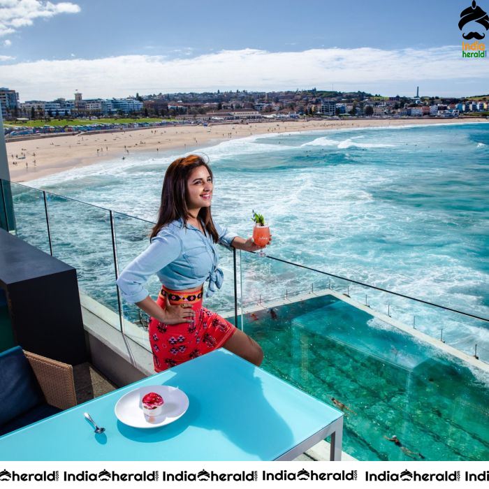 Parineeti Chopra Sizzling Hot Latest Photos Set 2