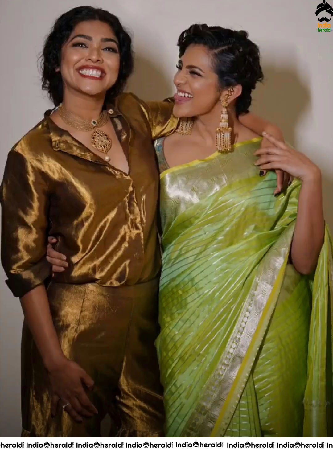 Parvathy Latest Gorgeous Photos