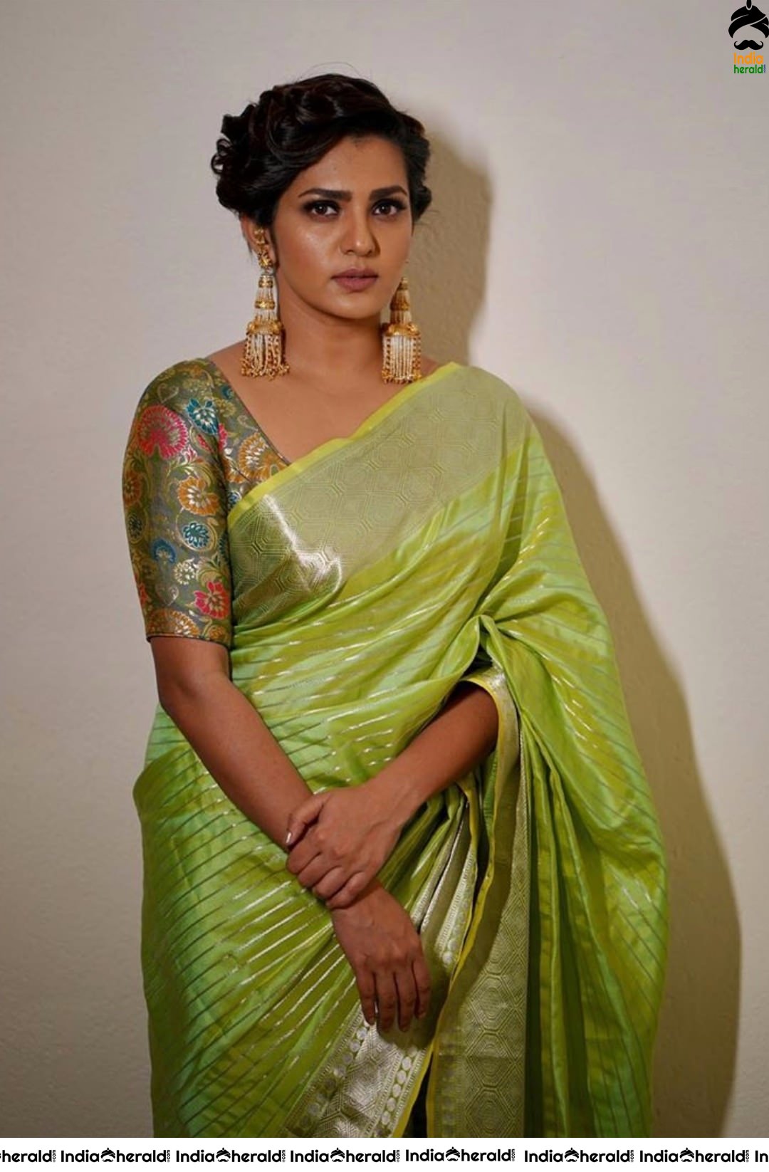 Parvathy Latest Gorgeous Photos