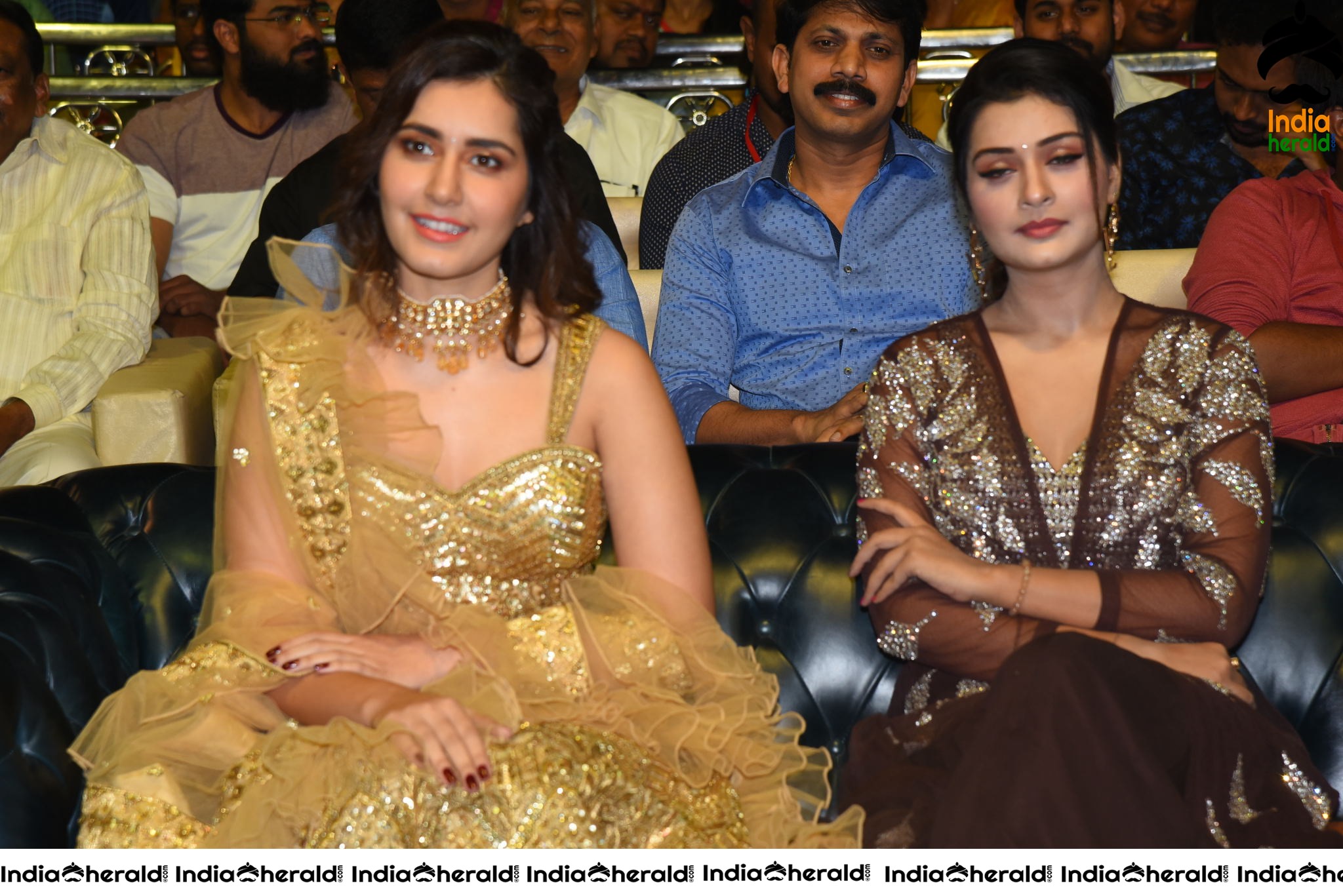 Payal Rajput and Raashi Khanna spotted together and they are all smiles Set 1