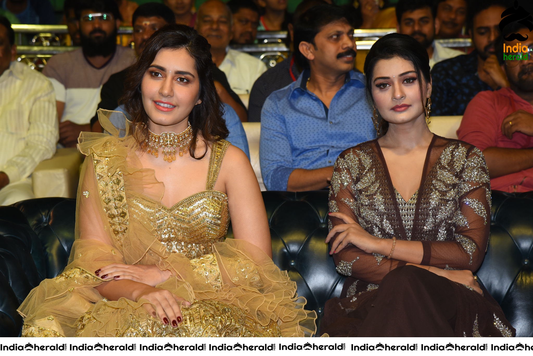Payal Rajput and Raashi Khanna spotted together and they are all smiles Set 2