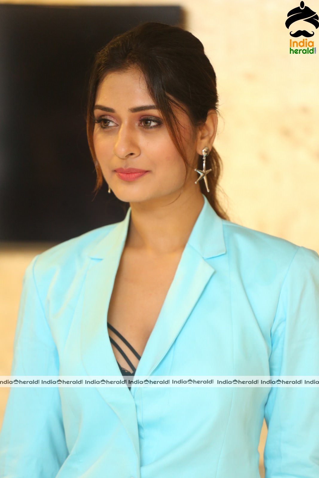 Payal Rajput is too hot and tempting in Sky Blue Sexy Attire Set 2