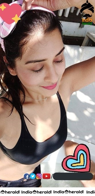 Payal Rajput Latest Hot Cleavage and Thighs Exposing Photos Set 3