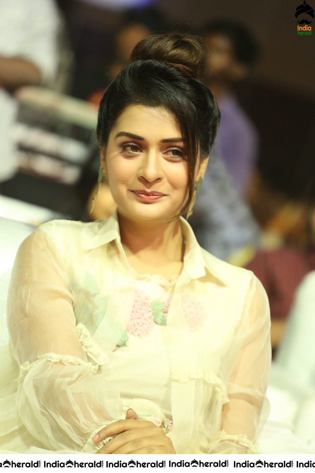 Payal Rajput Looking Angelic in Mesmerizing White Set 2