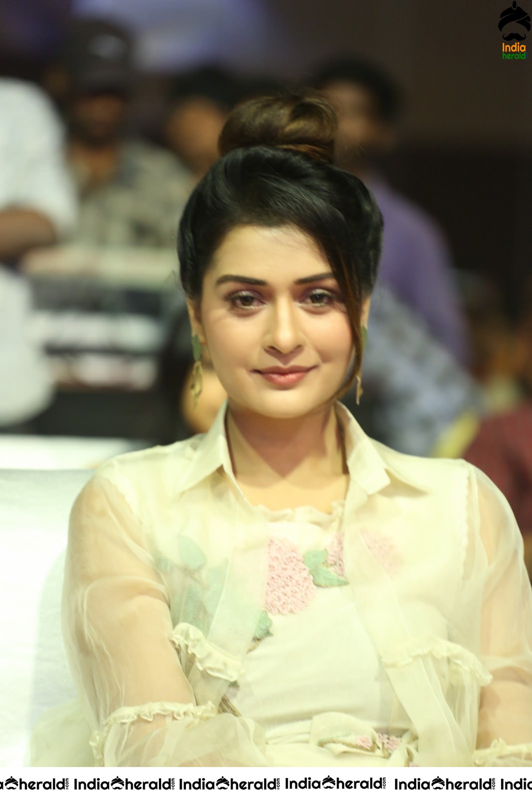 Payal Rajput Looking Angelic in Mesmerizing White Set 2