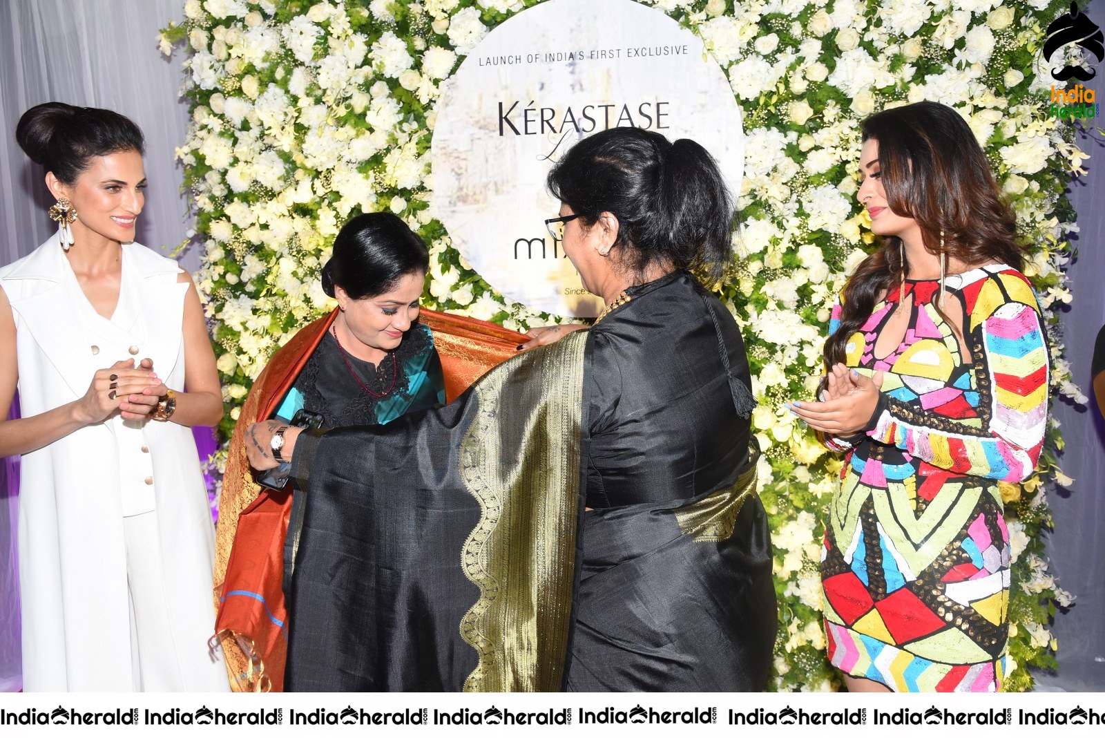 Payal Rajput with other actresses at Mirrors Kerastase Launch Set 4