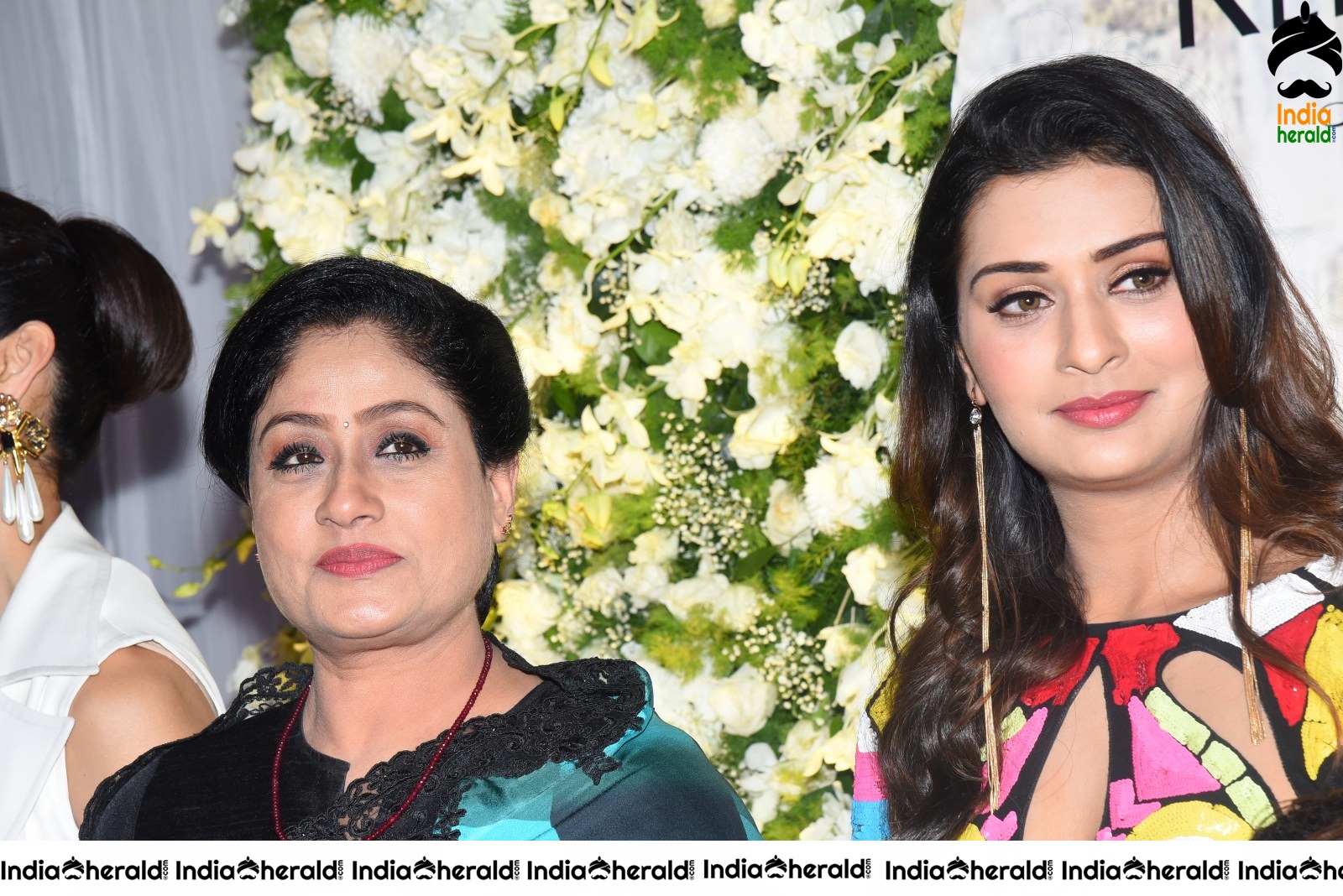 Payal Rajput with other actresses at Mirrors Kerastase Launch Set 5