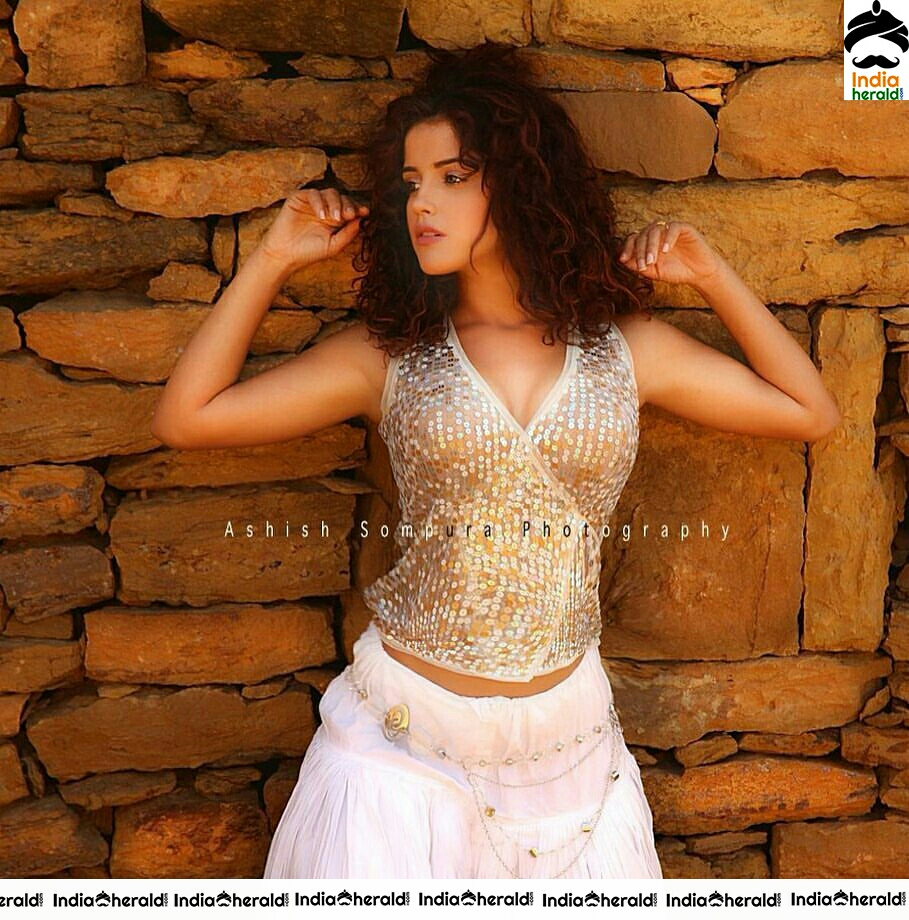 Pia Bajpiee Super Hot Stills