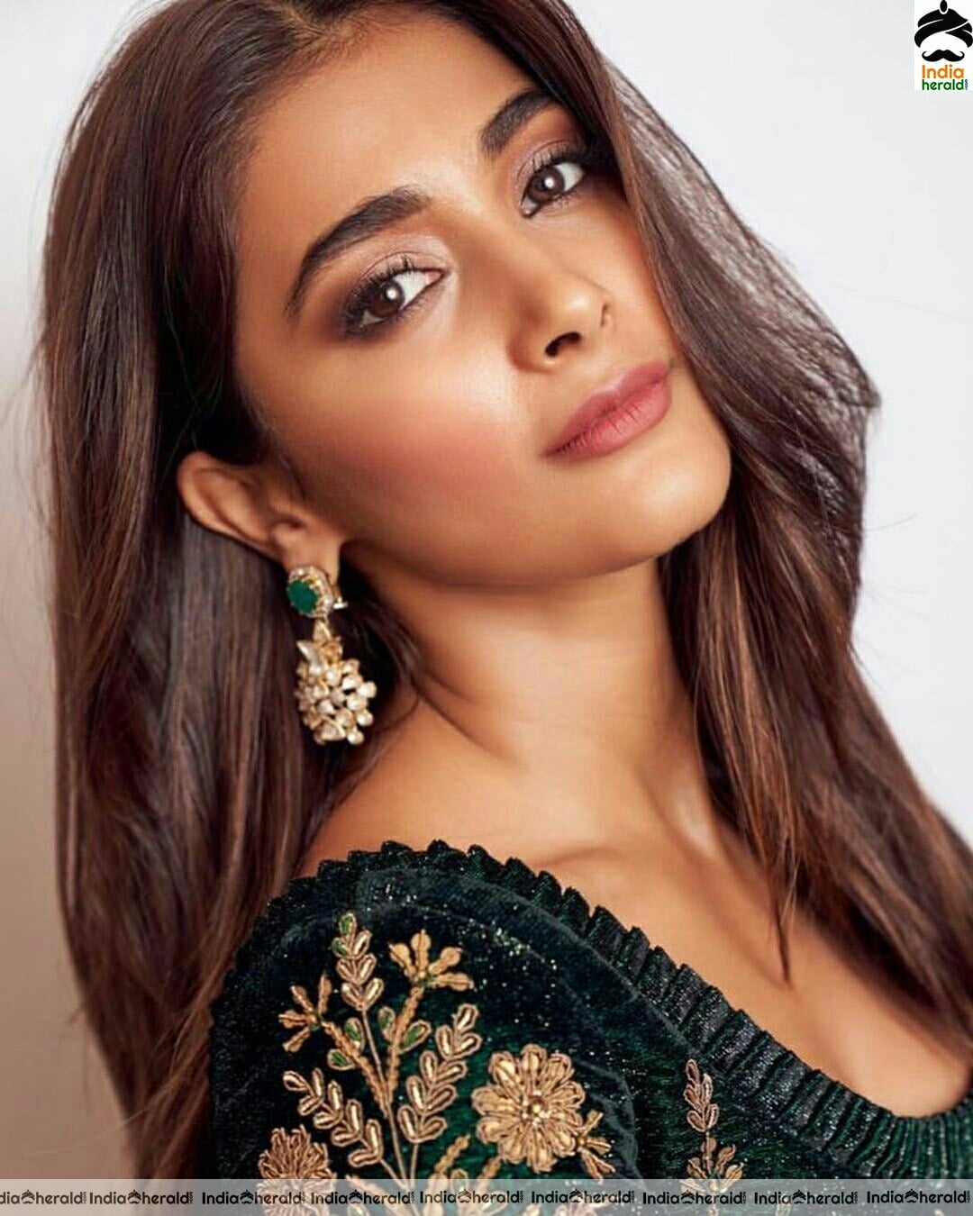Pooja Hegde Glam Hot In Green Attire