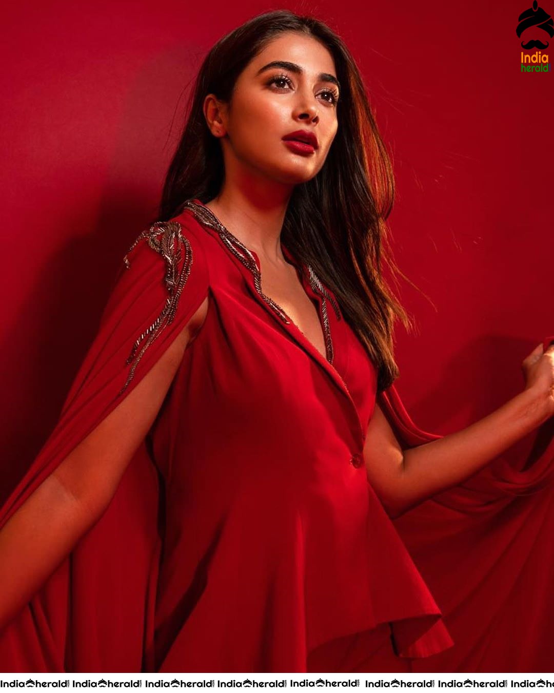 Pooja Hegde Hot Foxy and Bewitching Latest Photos Set 2