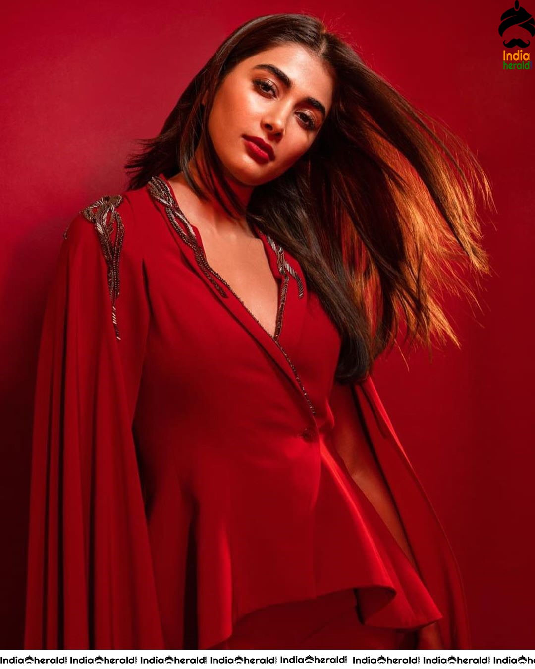 Pooja Hegde Hot Foxy and Bewitching Latest Photos Set 2