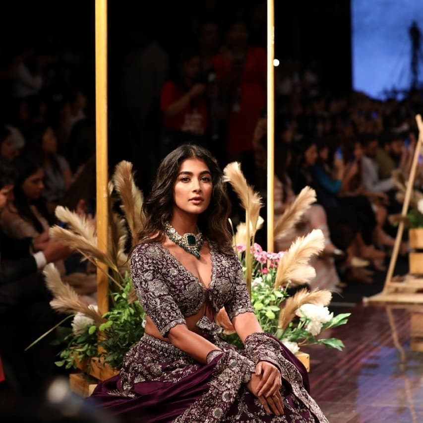 Pooja Hegde Hot Ramp Walk In Lakme Fashion Week Winter 2019
