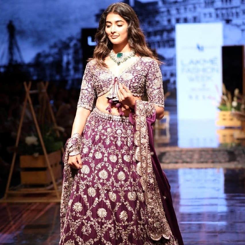 Pooja Hegde Hot Ramp Walk In Lakme Fashion Week Winter 2019