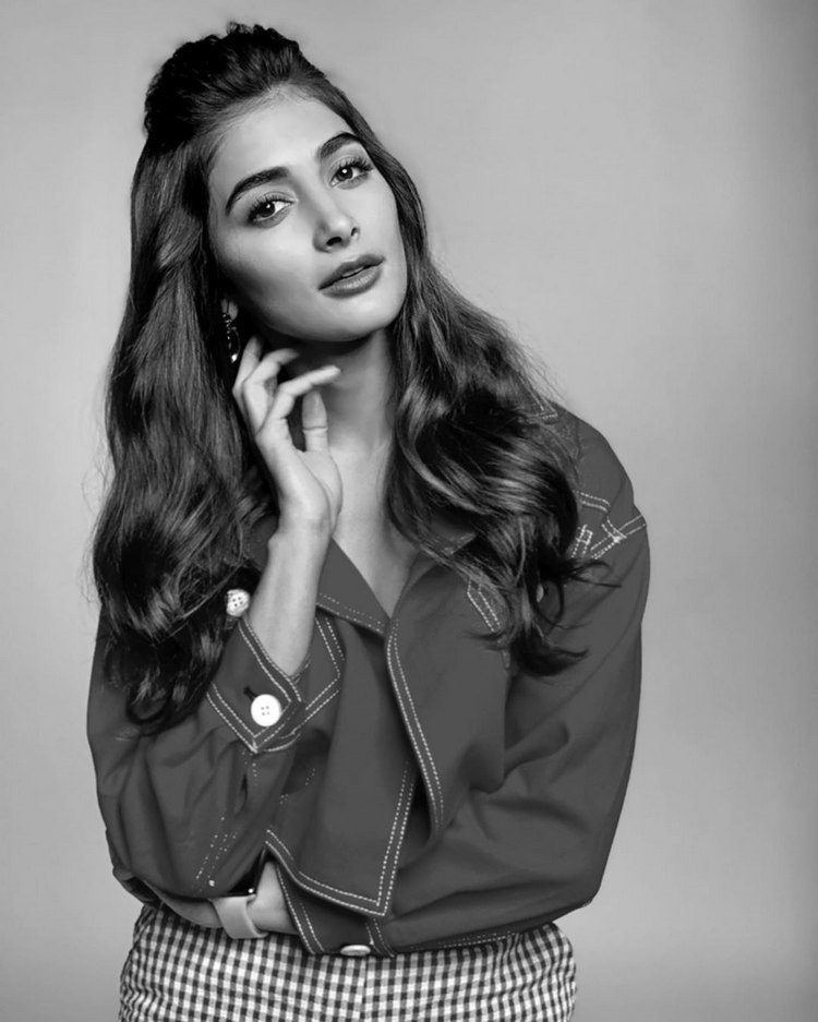 Pooja Hegde Latest Insta Clicks