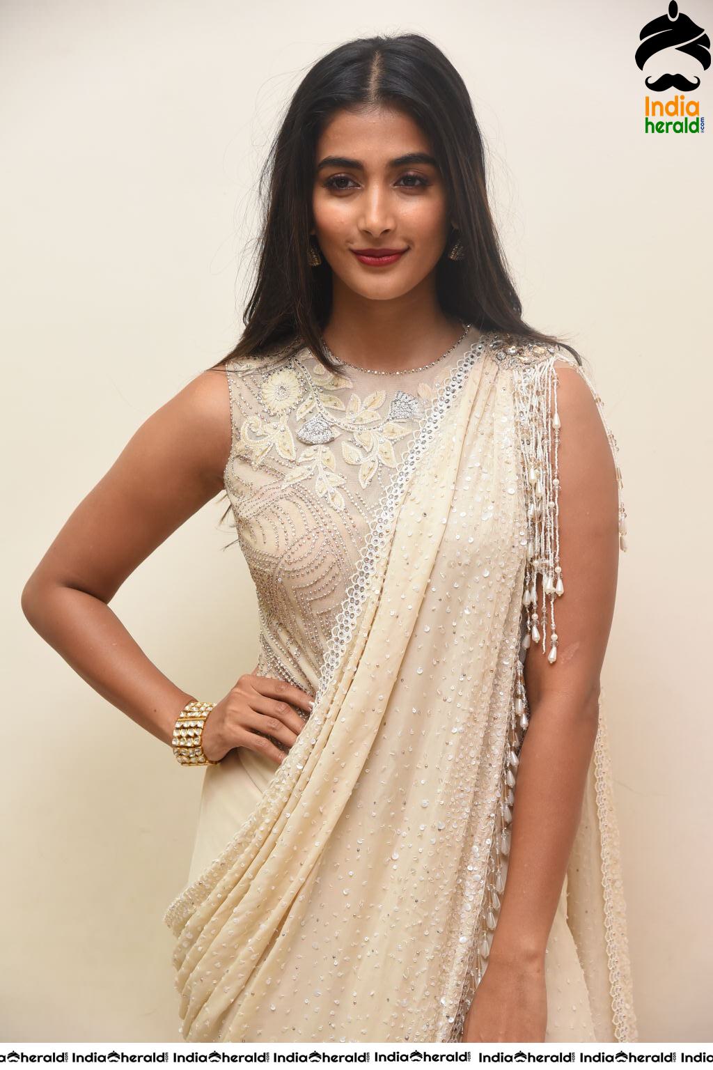 Pooja Hegde looking so desirable and teasing in these photos Set 2