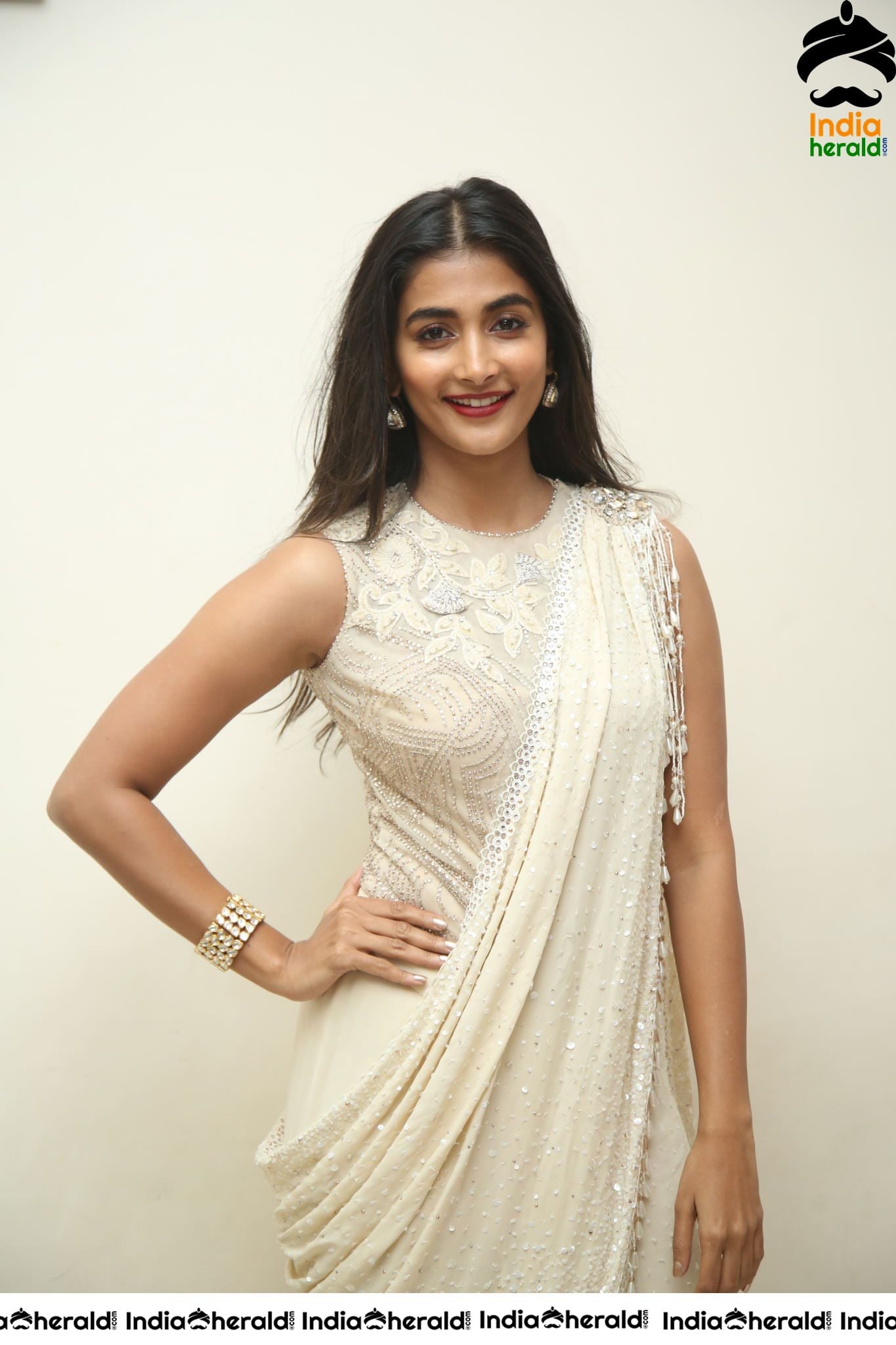 Pooja Hegde Looking Tempting and Cute in This Costume Set 2