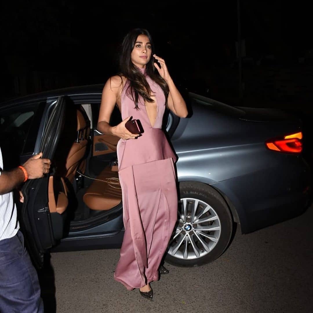 Pooja Hegde Shocks The Public In Juhu With Cleavage Exposing Dress