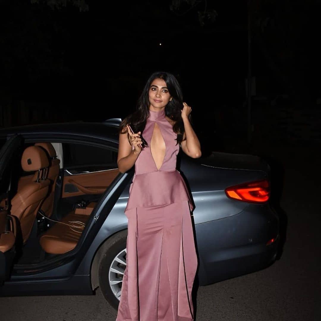 Pooja Hegde Shocks The Public In Juhu With Cleavage Exposing Dress