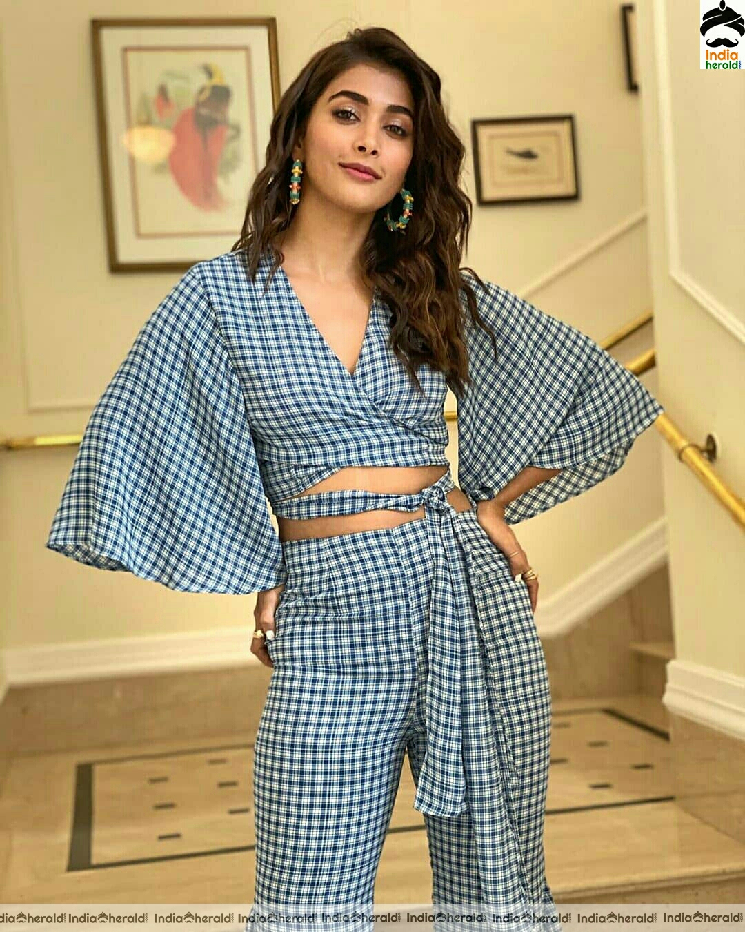 Pooja Hegde Shows Her Hot Waistline In These Photo Stills