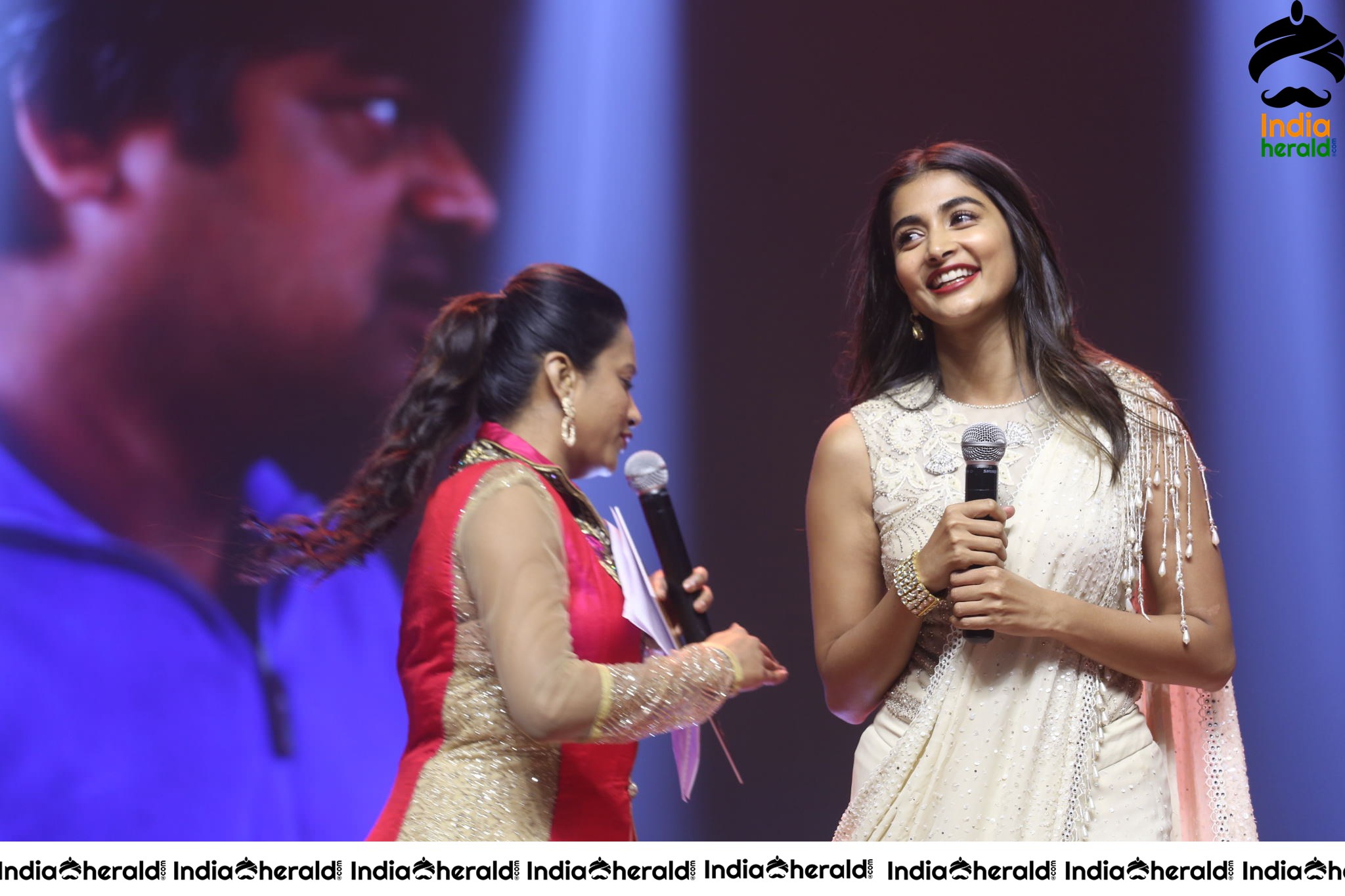 Pooja Hegde Speech On The Stage Set 1