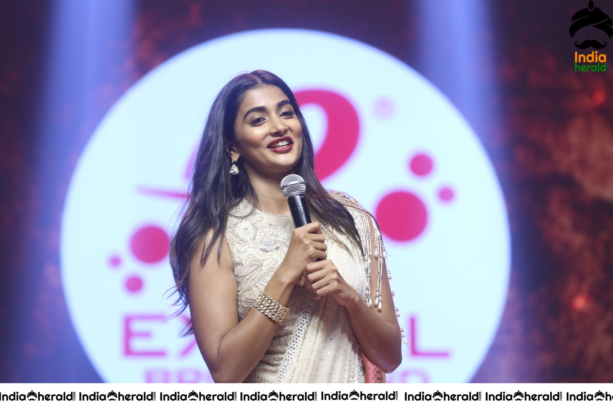 Pooja Hegde Speech On The Stage Set 2