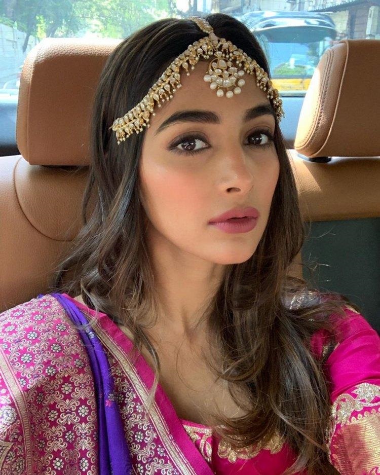 Pooja Hegde Vacation Photos At Washington